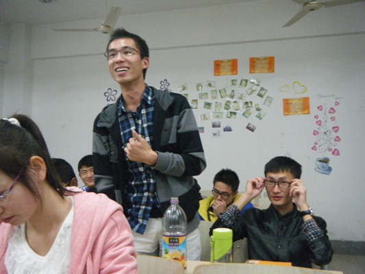 【团日活动】强化1202举办青春正能量辩论会